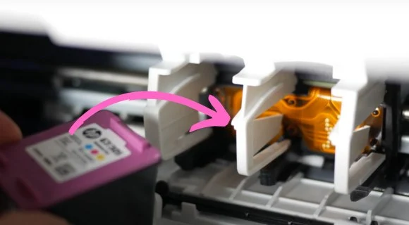 install the ink in HP printer Deskjet 2700